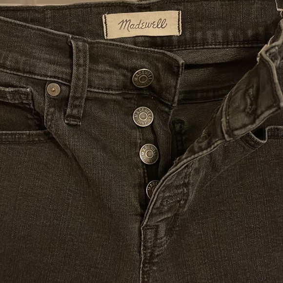 Madewell women’s 25 button fly 9” High-Rise Skinny Black Jeans. Raw frayed hem. - Picture 2 of 12